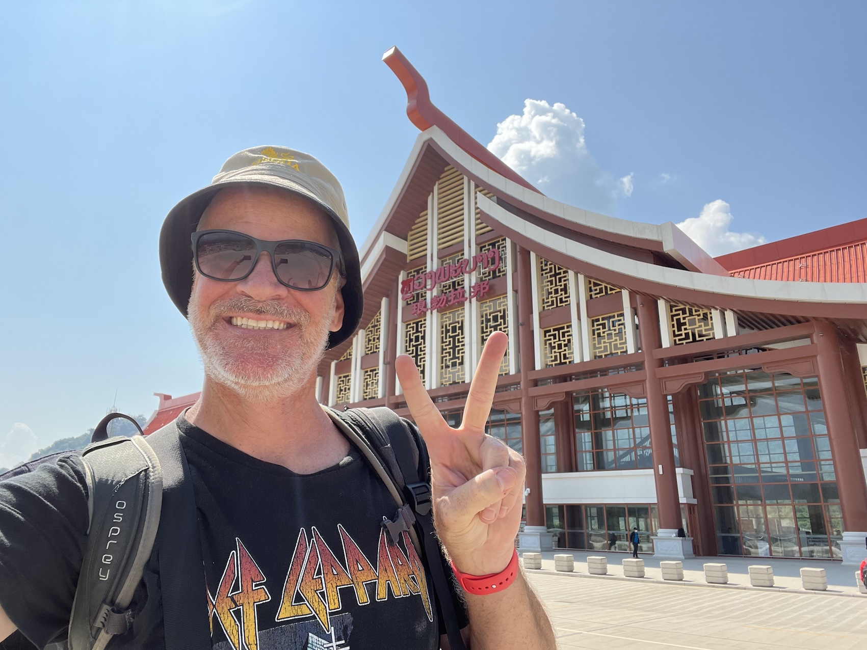 5 Solo Travel Tips for A First-Time Backer